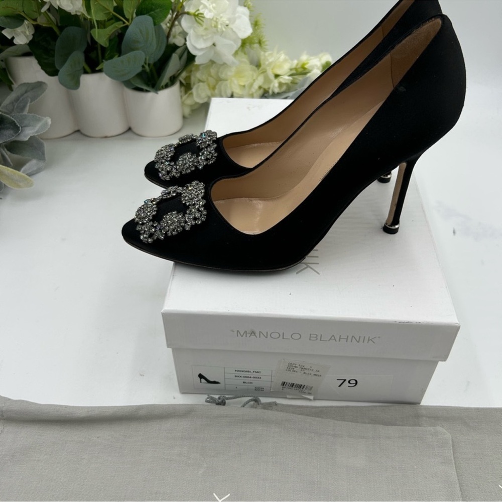 Women’s Manolo BLAHNIK HANGISI satin pump size 37 made in Italy - Picture 4 of 12